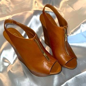 Sassy Jessica Simpson Wedges